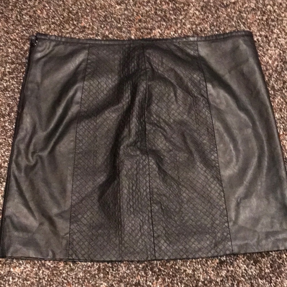 Leather black skirt H&M’s